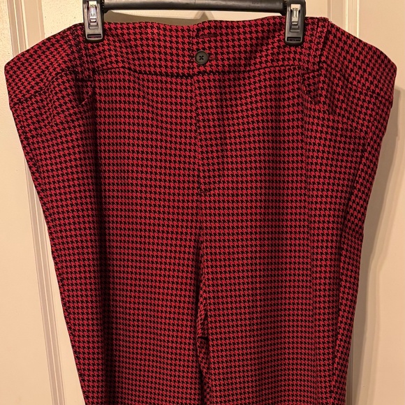Studio by Torrid Red & Black Houndstooth Trouser A-Line Flare Pants – 28R - Picture 1 of 9